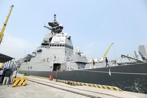 Là tàu khu trục thuộc lớp Asahi nên chiến hạm này được trang bị khí tài hiện đại, cùng sức chiến đấu của chiến hạm lớp Asahi.