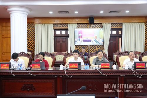 Các đại biểu dự hội nghị