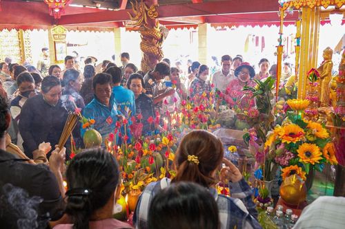 Lễ hội diễn ra suốt 3 ngày với nhiều nghi thức. Ảnh: Trúc Phương