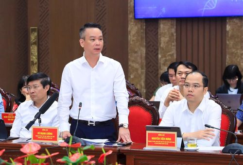 Trưởng Thuế Hà Nội Vũ Mạnh Cường phát biểu. Ảnh: Quang Thái
