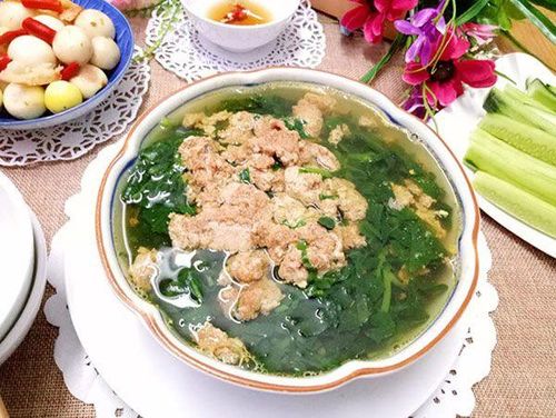 Canh cua mồng tơi là món ăn bổ dưỡng, ngon miệng và thanh mát.