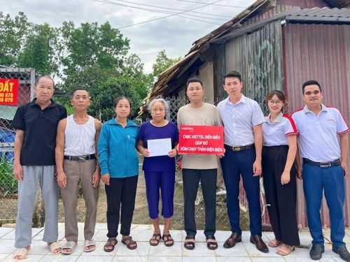 Thắng kết nối các mạnh thường quân trao quà cho bệnh nhân xóm thận hàng tháng