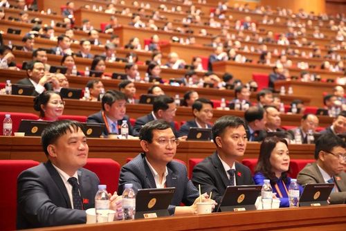  Đại biểu tham dự Đại hội XIV của Đảng. Ảnh: LÊ THOA 