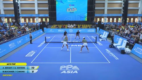  Anna Leigh Waters cùng Anna Bright trải qua trận tứ kết nhiều giằng co trước khi giành vé vào bán kết PPA Hanoi Cup 2026. Ảnh: PPA Tour Asia. 