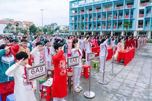 Học sinh Trường THCS Trọng Điểm, phường Hạ Long (Quảng Ninh) là một trong những trường có nhiều thành tích về giáo dục mũi nhọn.