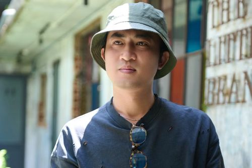 Dù đã góp mặt trong nhiều dự án thành công về doanh thu, nam diễn viên vẫn tự nhận những vai diễn gần đây "chưa đủ". Anh nhìn nhận việc được mời vào vai nào là do cơ duyên với nhà sản xuất. "Nếu chỉ đi theo một chiều tích cực thì ổn nhưng khó tạo bứt phá, chính những ý kiến trái chiều, góp ý từ khán giả mới giúp tôi nhìn rõ hơn những gì mình đang làm và hoàn thiện bản thân", Doãn Quốc Đam nhận định.