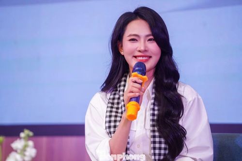Minh Trang rút ra rằng con người thường hối tiếc những gì không làm hơn là những gì làm chưa tốt. Vì vậy, cô tiếp tục học, tiếp tục chiến đấu, đón nhận mọi thử thách, xem mỗi khó khăn là bài học nhỏ giúp bản thân kiên trì, mạnh mẽ hơn. "Tôi cảm thấy sẵn sàng đón nhận bất cứ điều gì đến với mình", diễn viên chia sẻ.