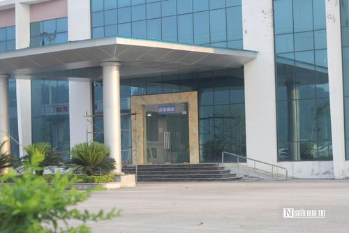 Theo tìm hiểu, dự án do Công ty Cổ phần Bến xe Nghệ An làm chủ đầu tư, có tổng mức đầu tư khoảng 250 tỷ đồng. Quy mô toàn dự án lên tới khoảng 100.000 m², với công suất thiết kế phục vụ 500 chuyến xe mỗi ngày, đáp ứng nhu cầu đi lại của khoảng 15.000 lượt hành khách.