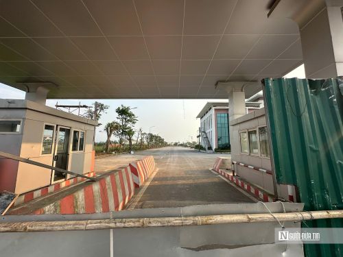 Theo quan sát của phóng viên, nhiều hạng mục không được sử dụng, bắt đầu có dấu hiệu xuống cấp theo thời gian.