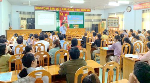 Tập huấn công tác phòng, chống dịch tay chân miệng