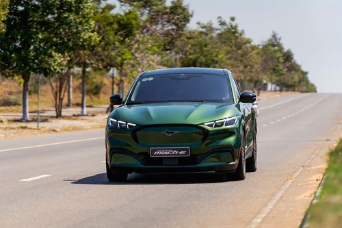 Ford đang rất nỗ lực cải thiện doanh số xe điện với Mustang Mach-E. Ảnh: HL