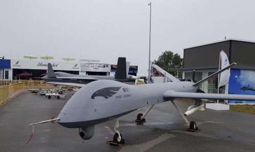 Chuyên trang quân sự Defence Security Asia cho biết, chỉ có hai nước vùng Vịnh sở hữu UAV Wing Loong II là Arab Saudi và Các tiểu vương quốc Arab Thống nhất (UAE). Giới chức hai nước này chưa bình luận về thông tin.