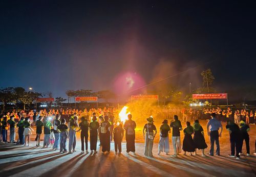Chương trình đốt lửa trại, giao lưu cùng các cán bộ, nhân viên tại Chi đội kiểm ngư số 2