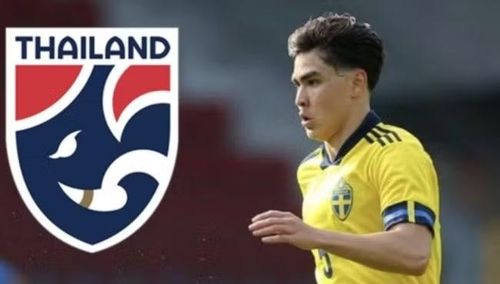 Trưởng thành từ lò đào tạo danh tiếng AIK Solna của Thụy Điển, Kahl từng có 13 lần khoác áo đội tuyển U21 Thụy Điển trước khi chuyển sang Đan Mạch thi đấu vào năm 2021.