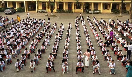 Hàng trăm học sinh Trường THCS Xuân Dương hào hứng tham gia Ngày hội STEM.