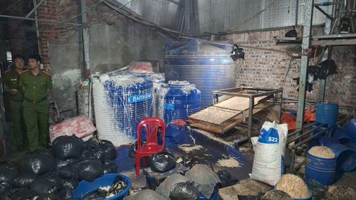 Khu vực sản xuất giá đỗ của đối tượng Chu Thị Hòa - Ảnh: Công an tỉnh Lào Cai.