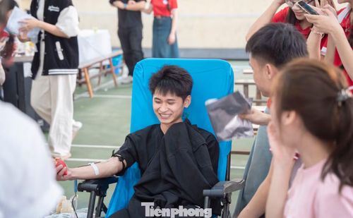 Mỗi người tham gia là một câu chuyện đẹp, mỗi giọt máu trao đi là một hy vọng được thắp lên cho những bệnh nhân đang cần sự sống.