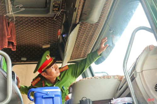 Lực lượng chức năng kiểm tra việc chấp hành lắp đặt, duy trì thiết bị giám sát hành trình, thiết bị ghi hình người lái.
