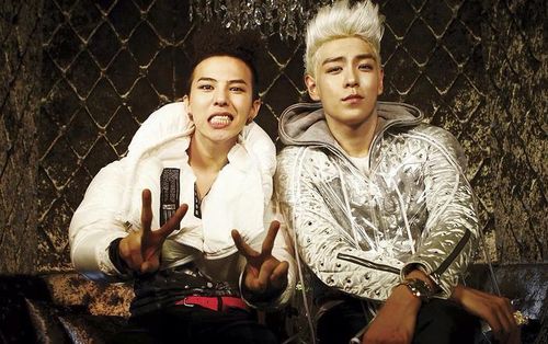 Động thái mới đây của G-Dragon nhanh chóng thu hút sự chú ý của người hâm mộ, đặc biệt trong bối cảnh T.O.P vừa trở lại đường đua âm nhạc sau thời gian dài vắng bóng.