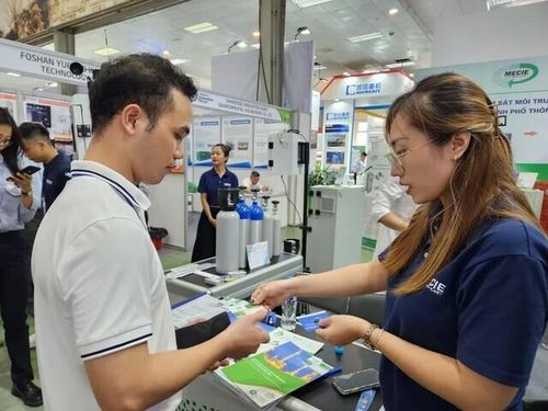 Doanh nghiệp sử dụng năng lượng tiết kiệm và hiệu quả sẽ tối ưu chi phí và nâng cao cơ hội tiếp cận khách hàng. Ảnh minh họa