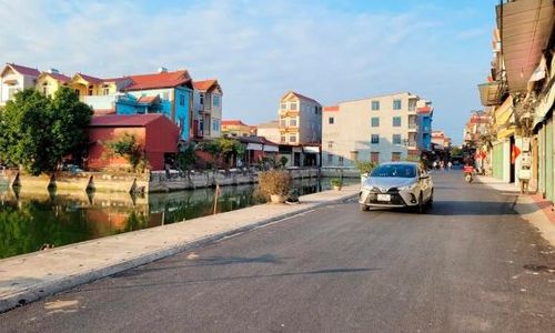 Đường giao thông ở xã Yên Phong được đầu tư cải tạo, nâng cấp. Ảnh: Đức Anh.