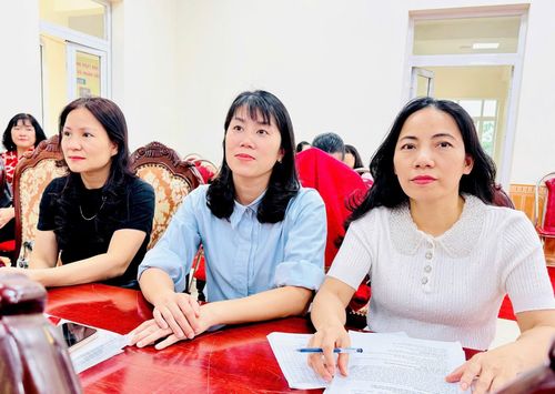 Hội nghị tập huấn sử dụng “HanoiWork” được đông đảo cán bộ, công chức, viên chức quan tâm. Ảnh: Bảo Thoa
