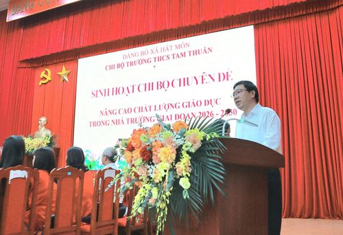 Phó Trưởng ban Tuyên giáo và Dân vận Thành ủy Hà Nội Nguyễn Hoàng Sơn phát biểu. Ảnh: Minh Phú
