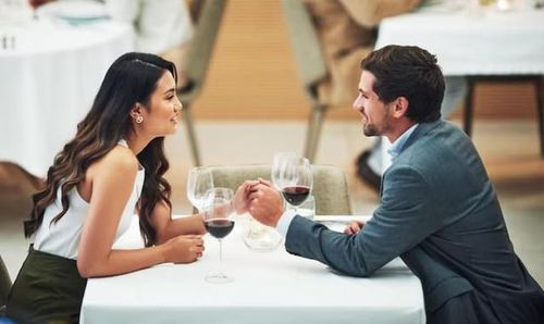 Tình yêu của Bọ Cạp sâu sắc và có phần mãnh liệt, khiến họ luôn cố gắng giữ gìn mối quan hệ đến cùng. Ảnh minh họa