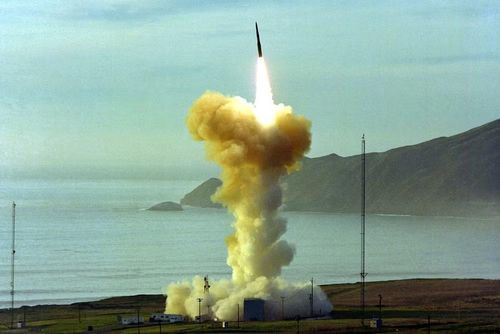Ông Burns cũng lưu ý rằng NATO là một liên minh phòng thủ đã hỗ trợ Mỹ sau vụ 11/9, nhưng cuộc tấn công vào Iran được tiến hành mà không có sự đồng thuận của các đồng minh và nằm ngoài khuôn khổ NATO.