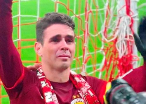 Oscar khóc trong ngày chia tay giải Trung Quốc.