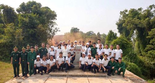Đoàn tham gia chương trình “Hành trình từ trái tim” năm 2026 giao lưu với cán bộ, chiến sĩ đồn biên phòng Tuy Đức (Lâm Đồng)