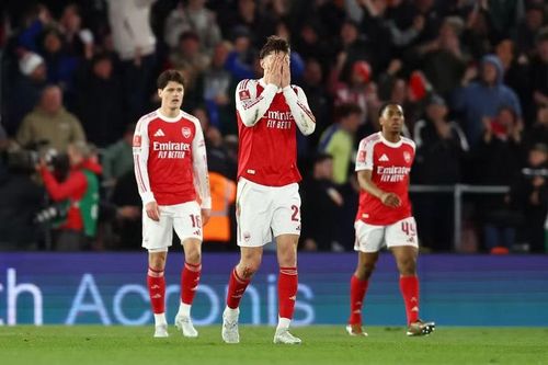 Còn với Pháo thủ London, họ liên tiếp nhận 2 cú sốc tại giải quốc nội, sau khi thua Man City 0-2 ở chung kết Cup Liên đoàn Anh.