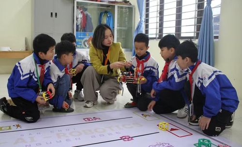 Công nghệ robotics giúp hoạt động dạy và học trở nên hứng khởi.