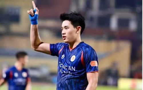 Chia sẻ sau trận đấu với SHB Đà Nẵng, Đình Bắc không giấu được cảm xúc vỡ òa.