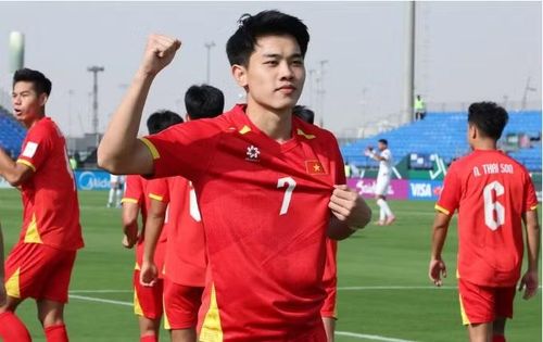 Nếu không hoàn thành xong án phạt của AFC trước thềm AFF Cup 2026, Đình Bắc sẽ bị treo giò 2 trận ở giải đấu này vào mùa hè tới.