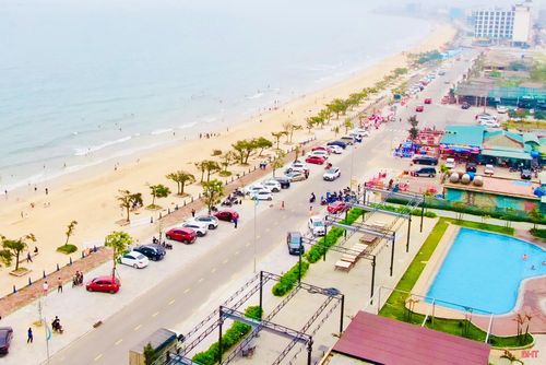 Hạ tầng Khu du lịch Thiên Cầm được đầu tư đồng bộ, tạo sức hút đối với du khách trong và ngoài tỉnh.