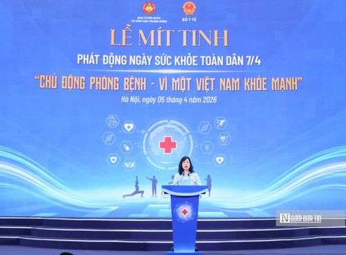 Bộ trưởng Bộ Y tế Đào Hồng Lan phát biểu tại buổi lễ.