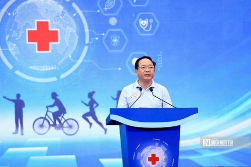 Ông Trịnh Văn Quyết - Ủy viên Bộ Chính trị, Bí thư Trung ương Đảng, Trưởng ban Tuyên giáo và Dân vận Trung ương phát biểu tại buổi lễ.