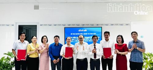 Bệnh viện Đa khoa Yersin Nha Trang ký kết hợp tác hỗ trợ toàn diện cho Trạm Y tế phường Nam Nha Trang và Trạm Y tế phường Bắc Nha Trang.