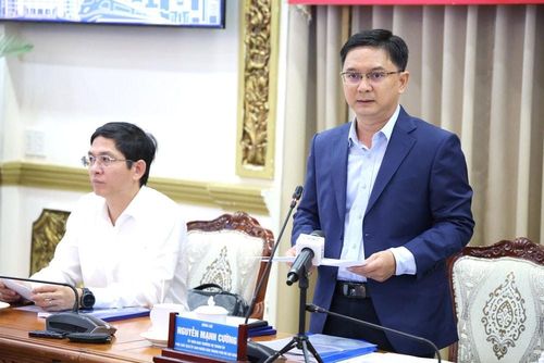 Ủy viên dự khuyết Trung ương Đảng, Phó Chủ tịch UBND TP. Hồ Chí Minh Nguyễn Mạnh Cường phát biểu đề dẫn