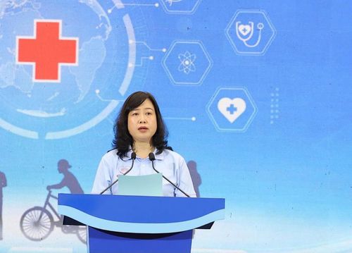 Đồng chí Đào Hồng Lan – Ủy viên BCH Trung ương Đảng, Bộ trưởng Bộ Y tế phát biểu
