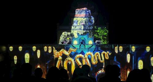 Vở diễn “Kinh Đô Thăng Long” bằng công nghệ 3D Mapping kết hợp trải nghiệm không gian số tại Hoàng thành Thăng Long. Ảnh: H.T
