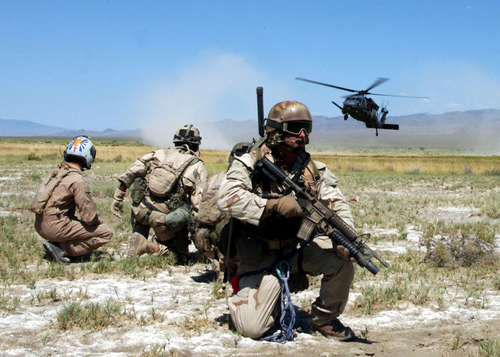 Trực thăng cứu nạn HH-60W Pave Hawk có vai trò quan trọng, phản ứng nhanh để cứu phi công Mỹ gặp nạn trong lãnh thổ đối phương. Ảnh: Army Recognition