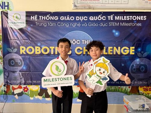 Các em học sinh hào hứng tranh tài tại Cuộc thi.
