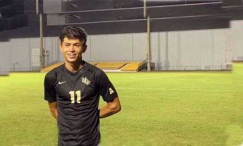 Tiền vệ Nick Taylor (27 tuổi, 1m78, CLB PT Prachuap của Thái Lan).