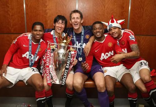 Thời còn thi đấu đỉnh cao Antonio Valencia (bìa trái) đã cùng Man Utd giành hai chức vô địch Ngoại hạng Anh.
