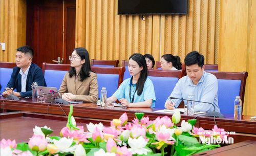 Đại diện các doanh nghiệp tham gia cuộc họp. Ảnh: TL