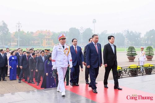 Lãnh đạo Đảng, Nhà nước, vào Lăng viếng Chủ tịch Hồ Chí Minh.