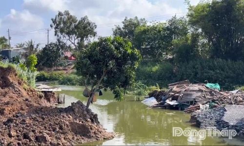 Vị trí xảy ra sạt lở. Ảnh: Long Giang