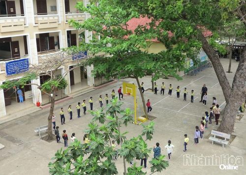Trường Tiểu học Lộc Thọ (phường Nha Trang), một trong những trường đạt chuẩn quốc gia.